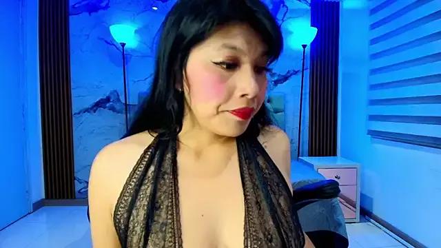 EsmeraldaChantre from StripChat is Freechat