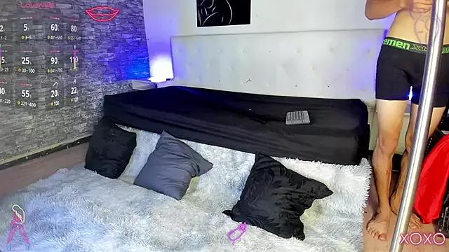 EsperanzaAndJey from StripChat