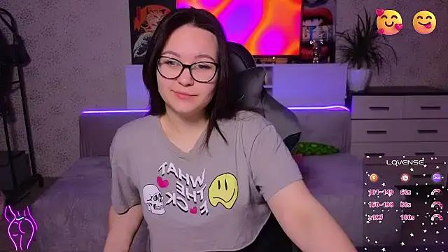 EsterLogan from StripChat