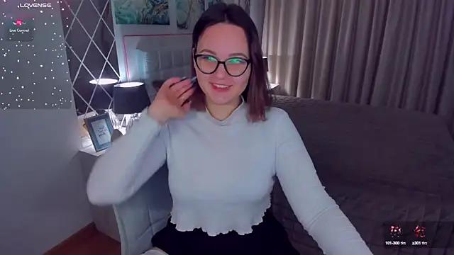 EsterLogan from StripChat