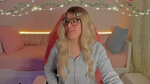 Photos of estivalae from StripChat is Freechat