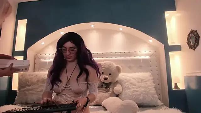 Eva_and_lilith from StripChat is Freechat