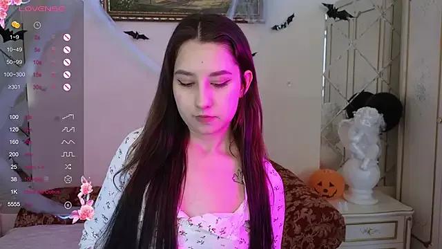 Eva_Maller from StripChat is Freechat