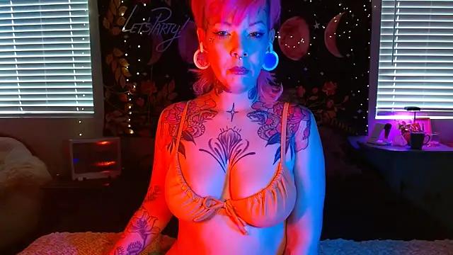 Dirty chat webcam: explore liveshows with versed models, from laying bare to fetishes, in a variety of sexy free adult webcams.