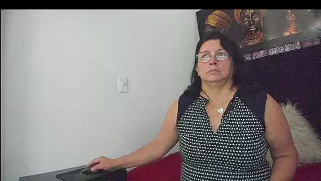 Evaaross_2345 from StripChat