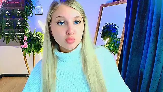 Evacadooo on StripChat
