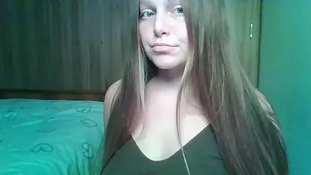 Evasapples from StripChat is Freechat
