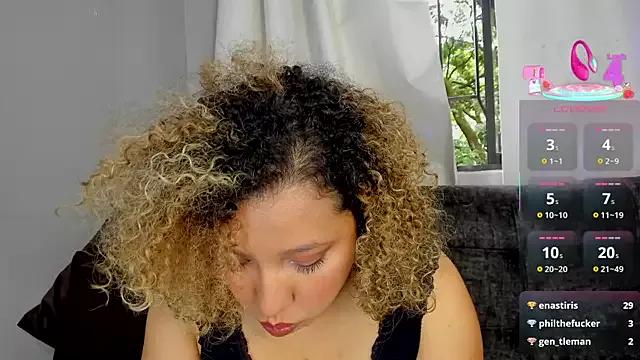 Eve__Queen from StripChat
