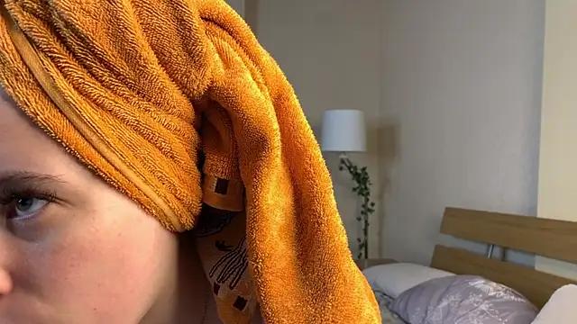 EveArthurs from StripChat