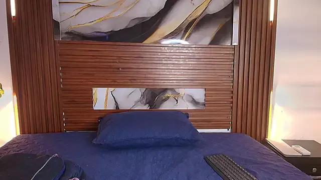 Evelin_thompsson from StripChat