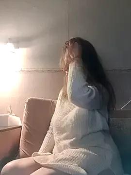 Evelina_cute from StripChat