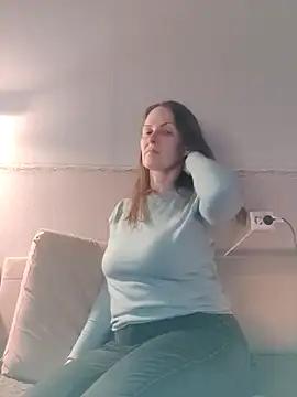 Evelina_cute from StripChat