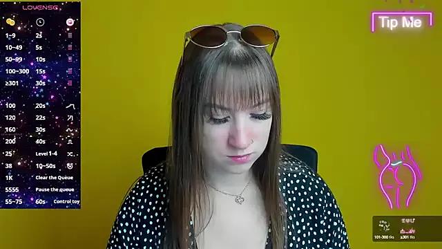 Evelina_GG from StripChat