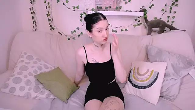 EvelinePearl from StripChat