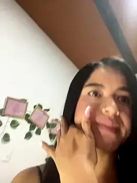 Evelinmiller9 from StripChat