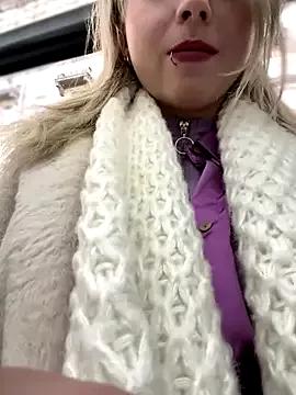 EveLittleSinner from StripChat is Freechat