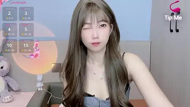 Evelyn-168 from StripChat