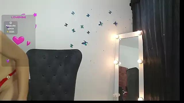 evelyn_blake from StripChat