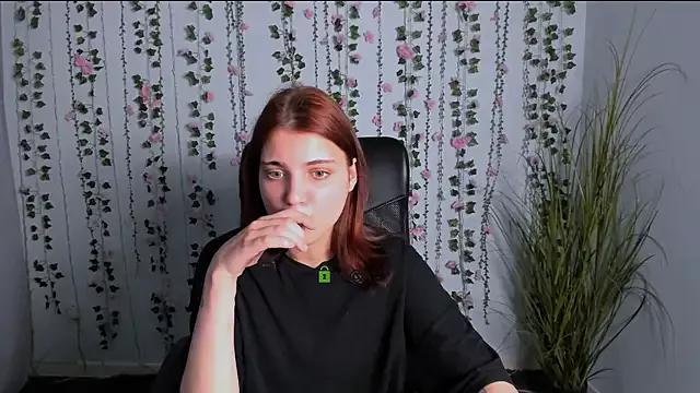 evelyn_muse from StripChat