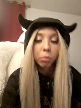 Evelyn_Neal from StripChat