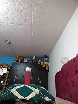 Evelyn_pink1 from StripChat
