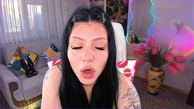 Evelyn_San from StripChat