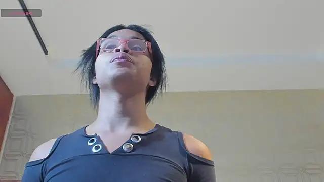 evelyn_wine from StripChat