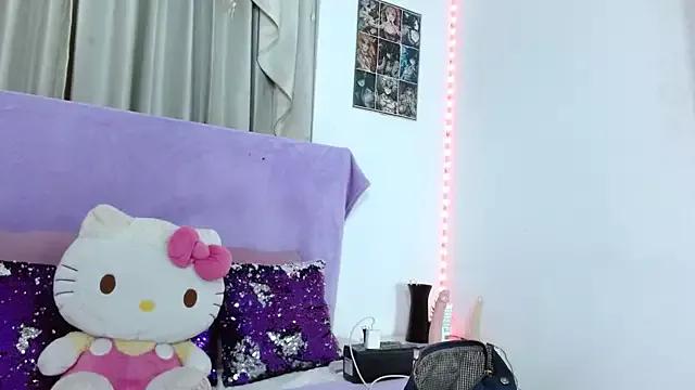 EvelynColins from StripChat