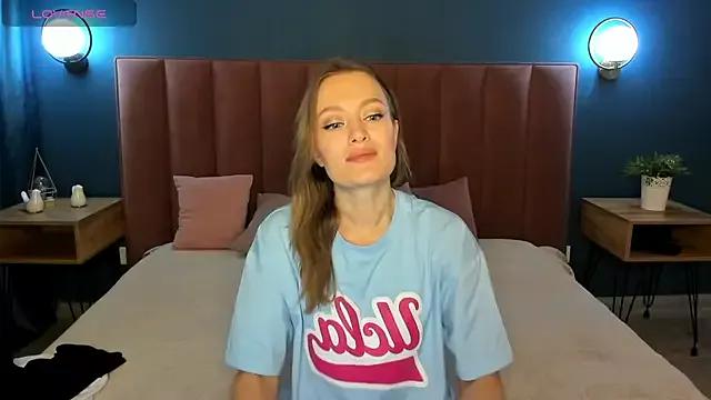 EvelynPoole from StripChat