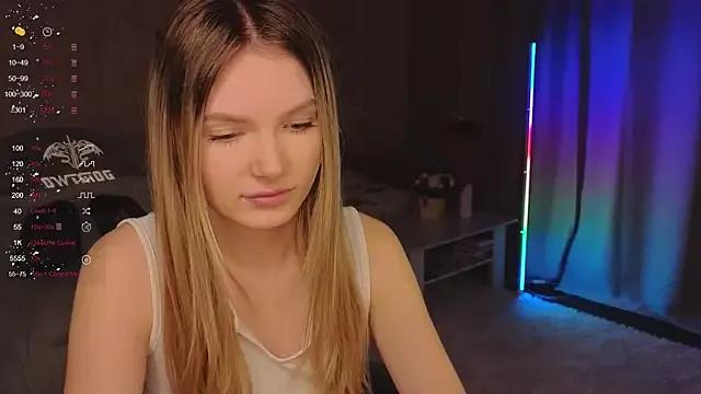 EvelynSin from StripChat