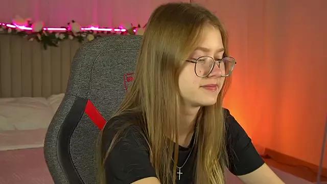 EveMundie from StripChat