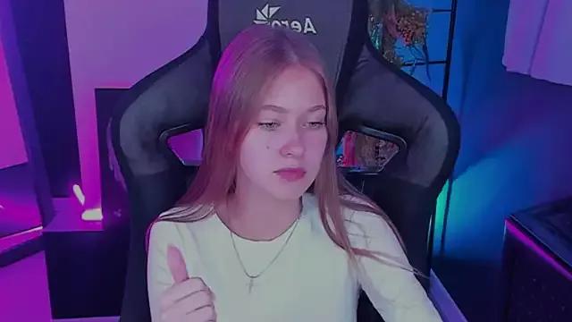 EveMundie from StripChat