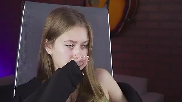 EveMundie from StripChat