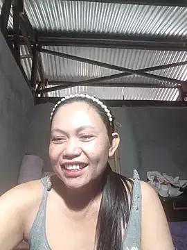 Everleigh_mom from StripChat