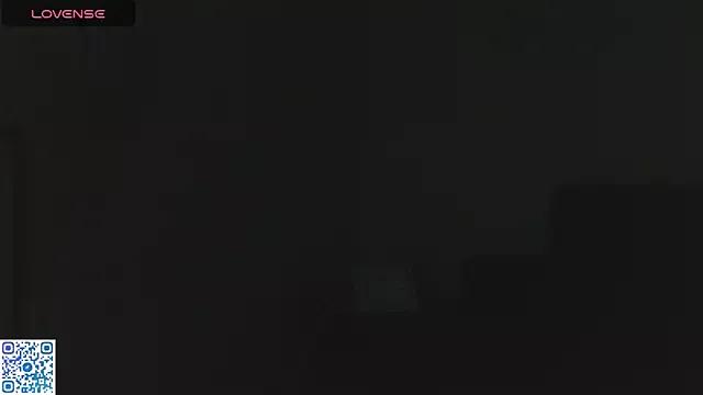 everlunaa from StripChat