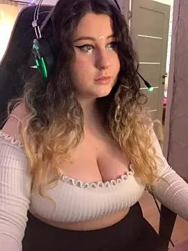Evie_Pie from StripChat