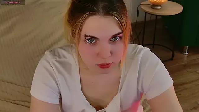 Evie_Vall from StripChat