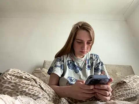 EvieRoseex from StripChat