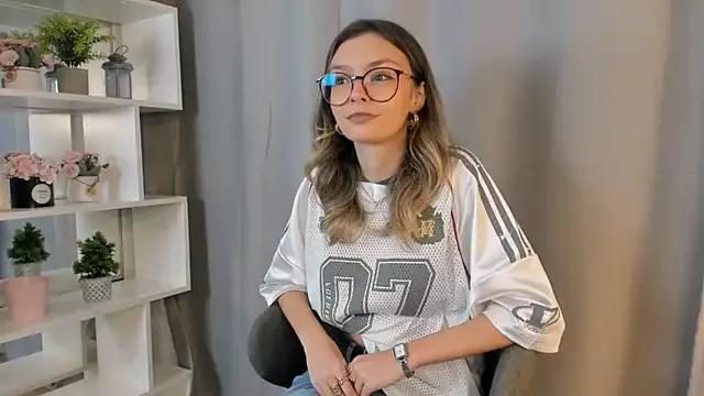 EvitaChant webcams show profile image 