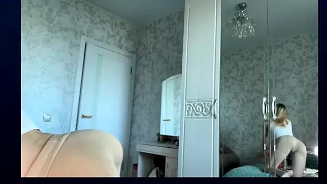Evvie_Summn1 from StripChat