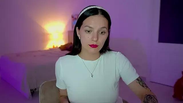 EwelynScott from StripChat is Freechat