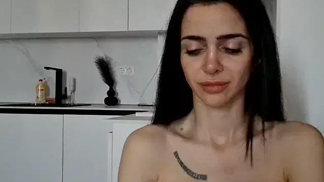 exotic_brunettee from StripChat is Freechat