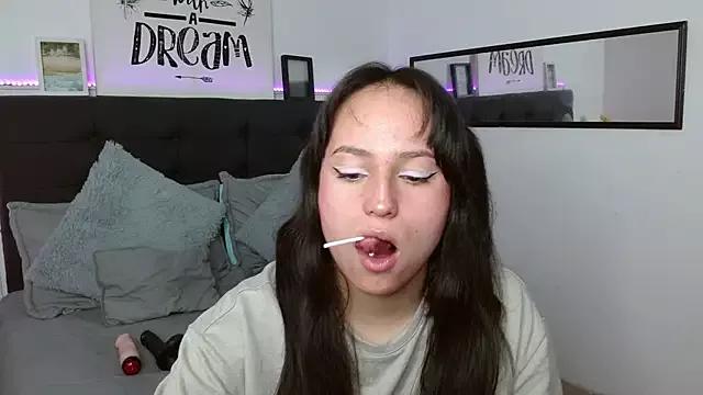 Eymmy_24 from StripChat