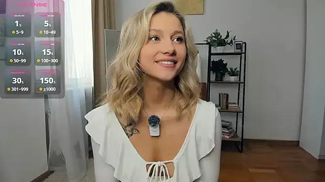 Photos of FaaBinaa from StripChat is Freechat