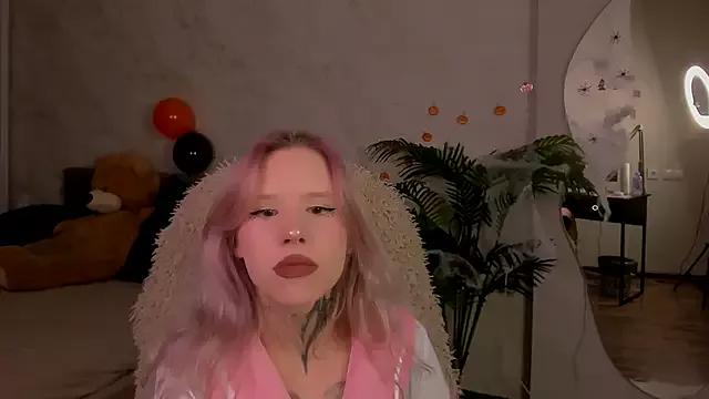 FaeRozellin from StripChat is Freechat