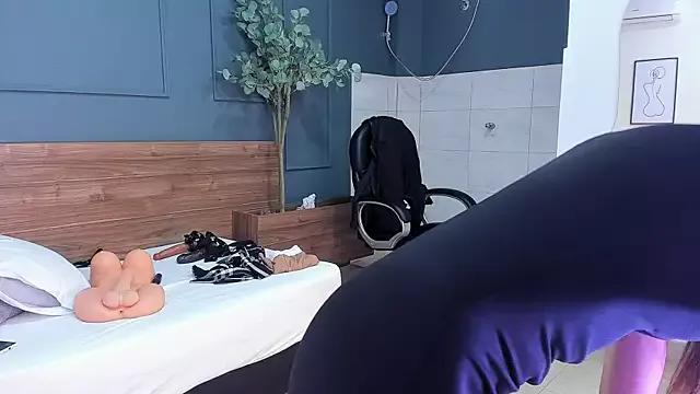 Fallen_Angel999777 from StripChat