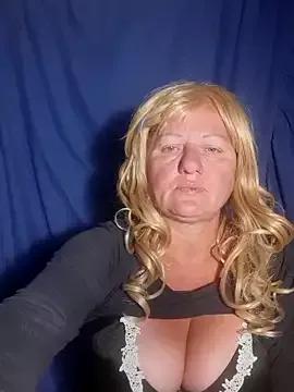 FameLara from StripChat is Freechat