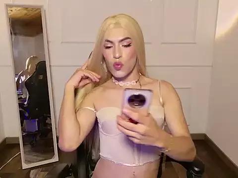Fantastic_Jessy from StripChat is Freechat