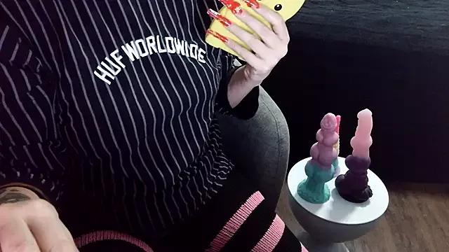 fetishslut4u from StripChat is Freechat