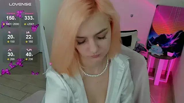 Fire_Bestie from StripChat is Freechat